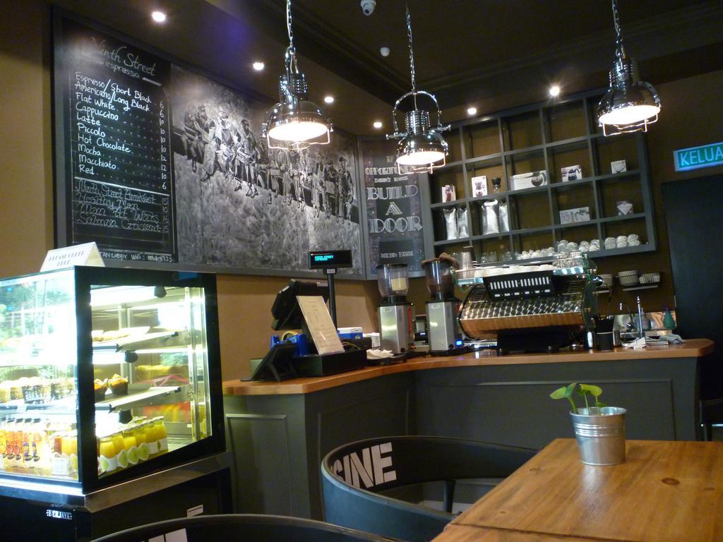 Manhattan Business Hotel Damansara Perdana Petaling Jaya Eksteriør bilde